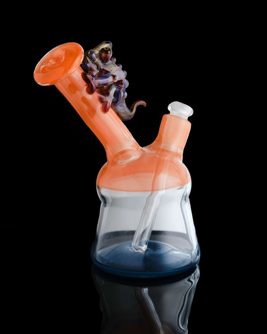 heady design of the Amber Purple Chameleon on Orange/Blue Rig by Willy That Glass Guy