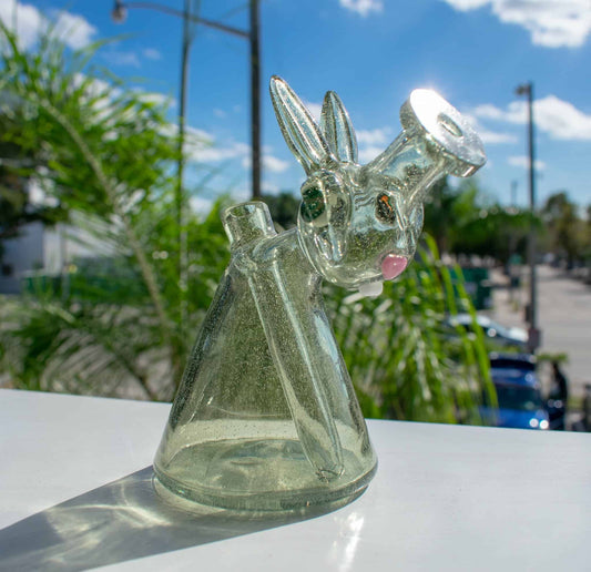 hand-blown design of the Vibe CFL Tonic Rabbit Rig