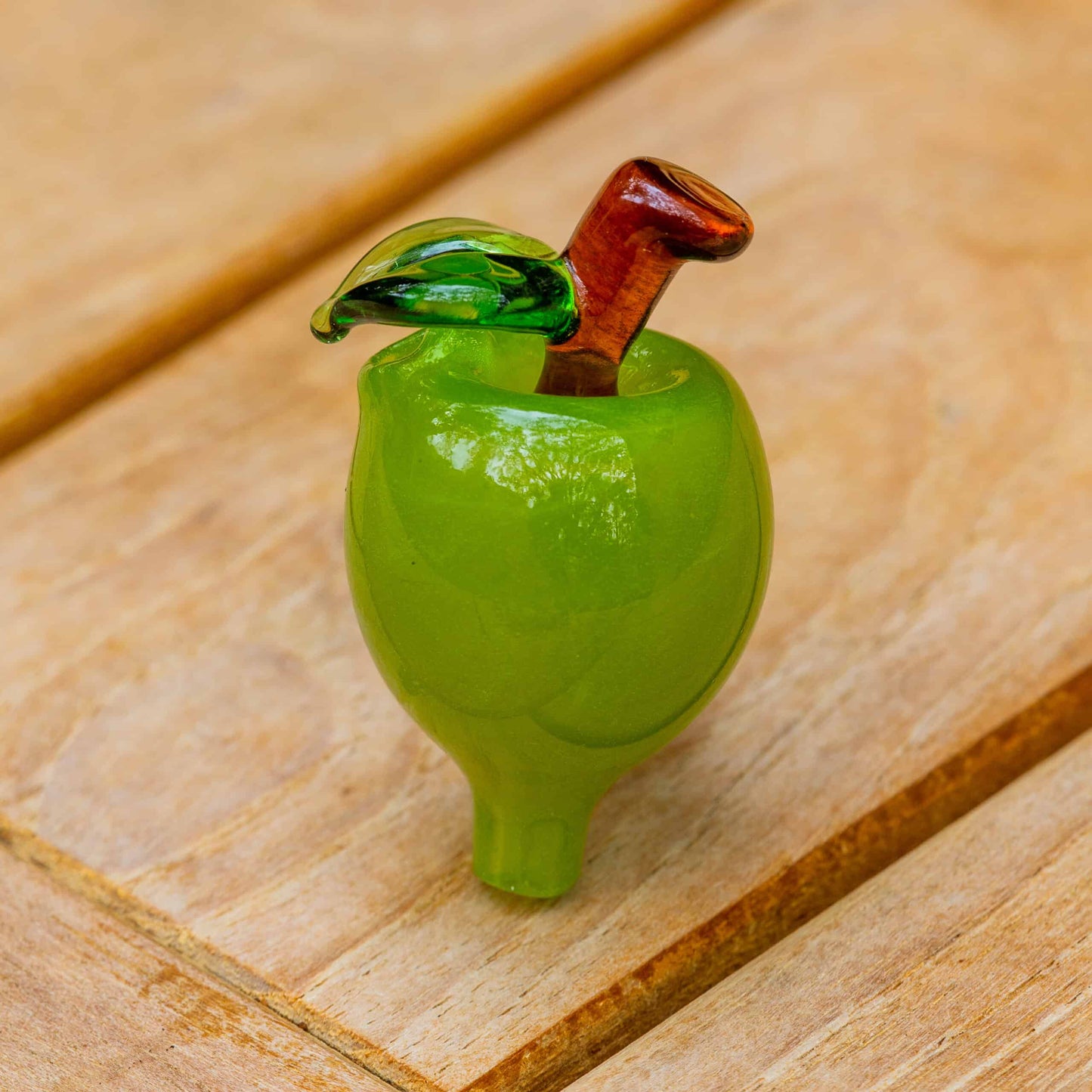 exclusive design of the Green Apple Bubble Cap by Pouch Glass