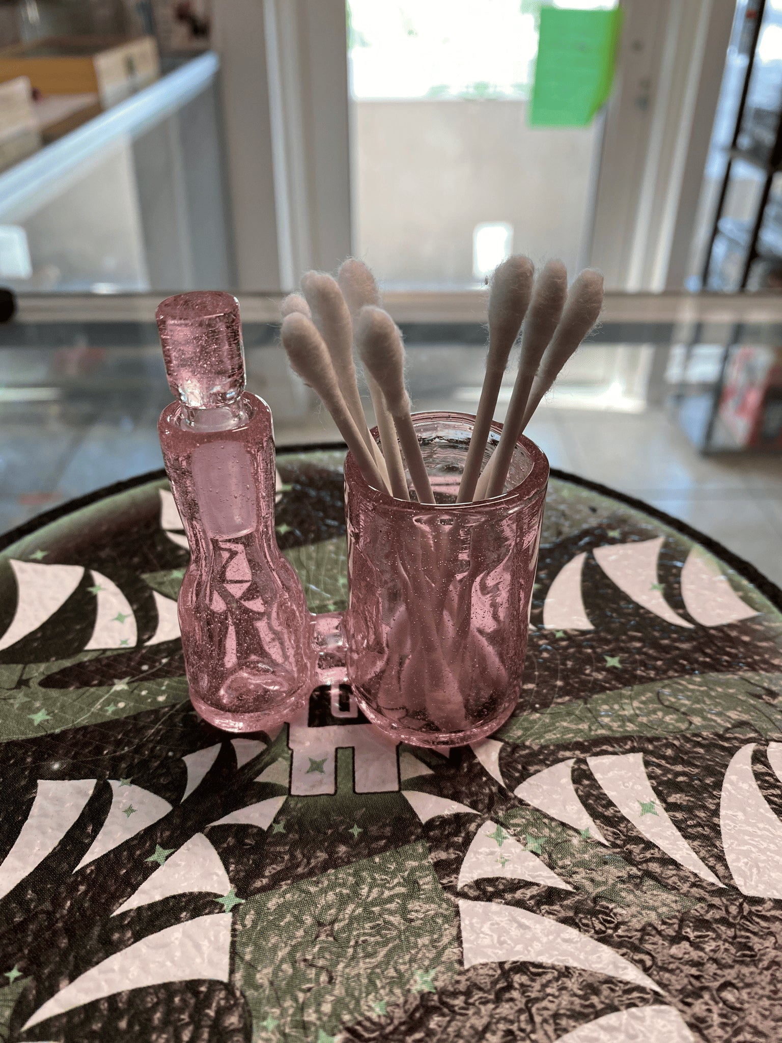 artisan-crafted design of the Large Mushroom Rig by Glasshole (2023)