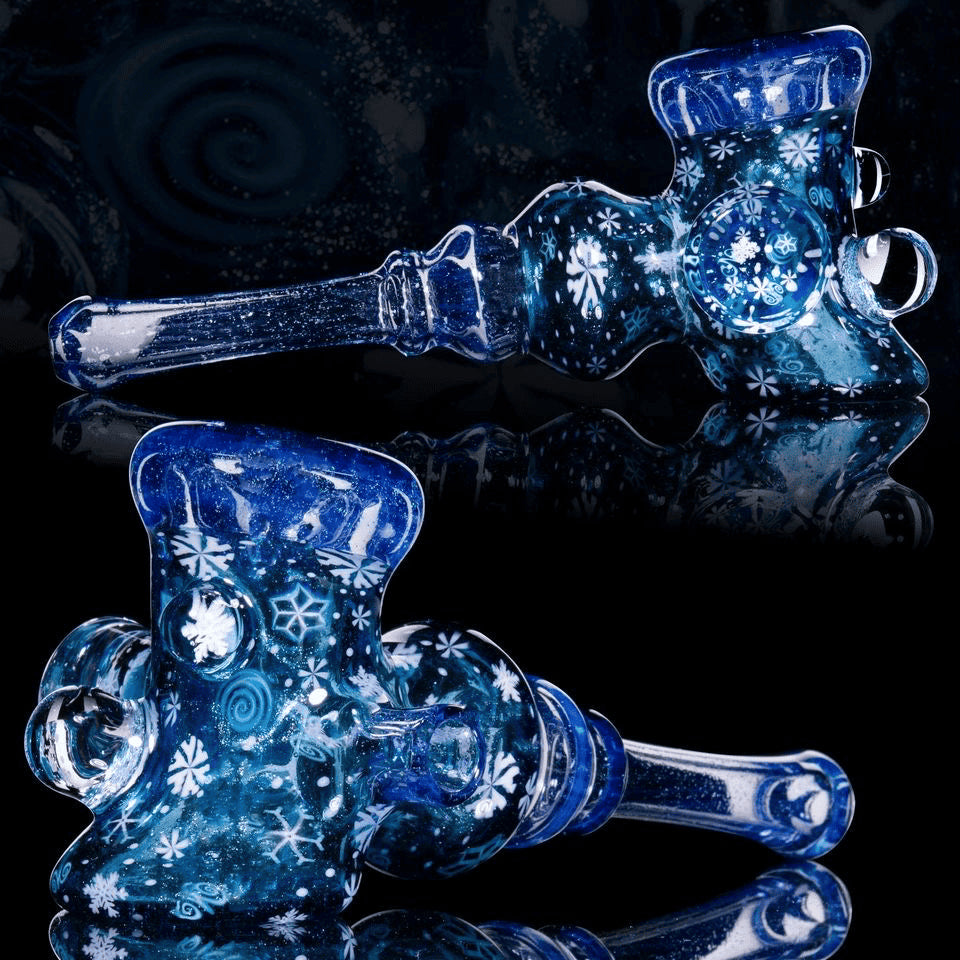 artisan-crafted design of the Collab Pipe by Alex Ubatuba x Chaka Glass (GV 2022)