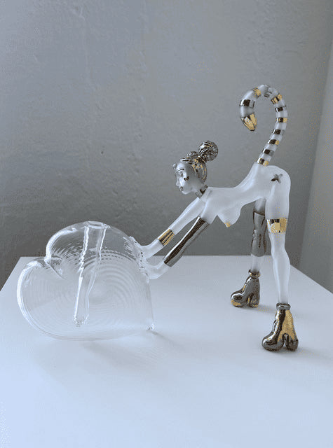hand-blown design of the Solo Heart Throb Rig by Sibelley (Cyber Punks 2022 Release)