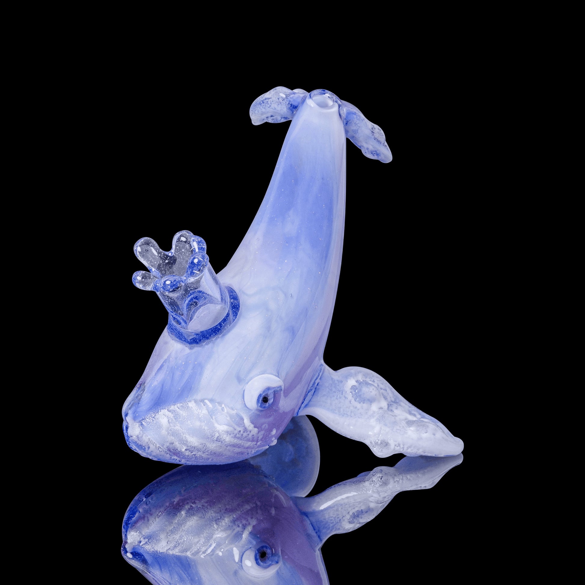 luxurious art piece - Collab Mini Humpback Whale by Chadd Lacy x Scomo Moanet (Scribble Season 2022)