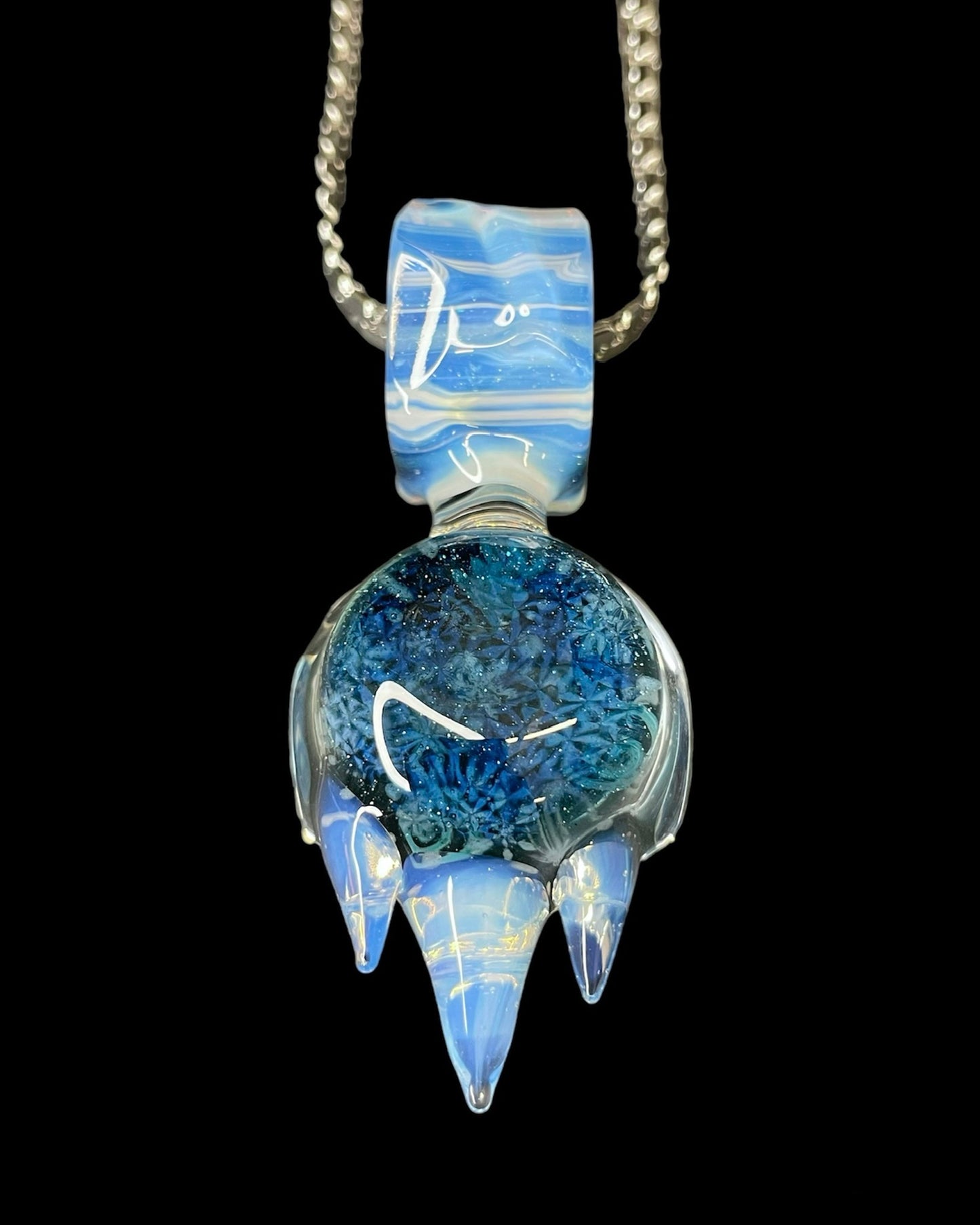 Extra Worked Solo Pendant by Chaka (Chaka 2024)