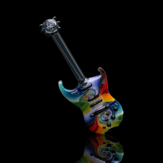 hand-blown design of the Wig Wag Guitar Pipe (B) by AJ Roberts