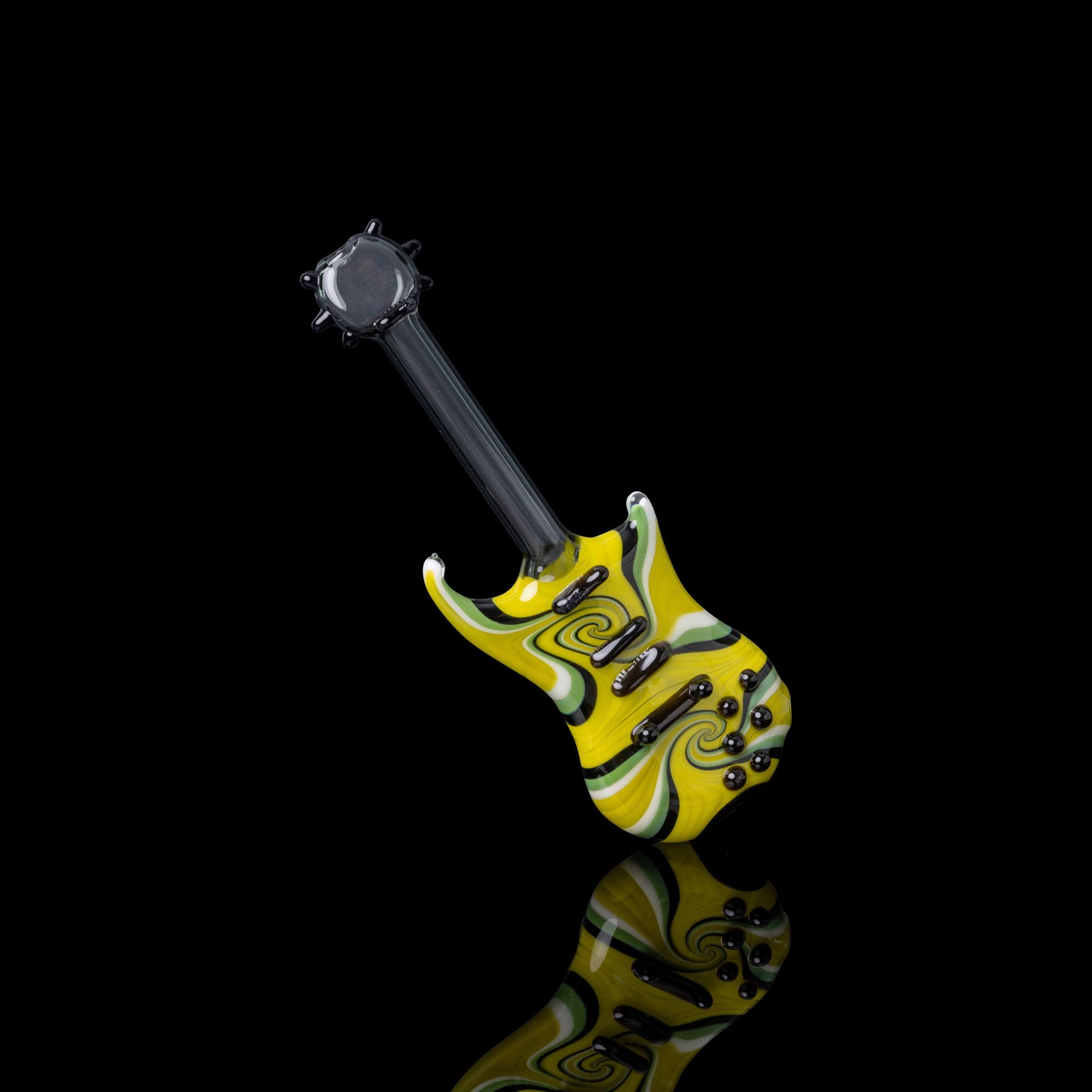 luxurious design of the Wig Wag Guitar Pipe (E) by AJ Roberts