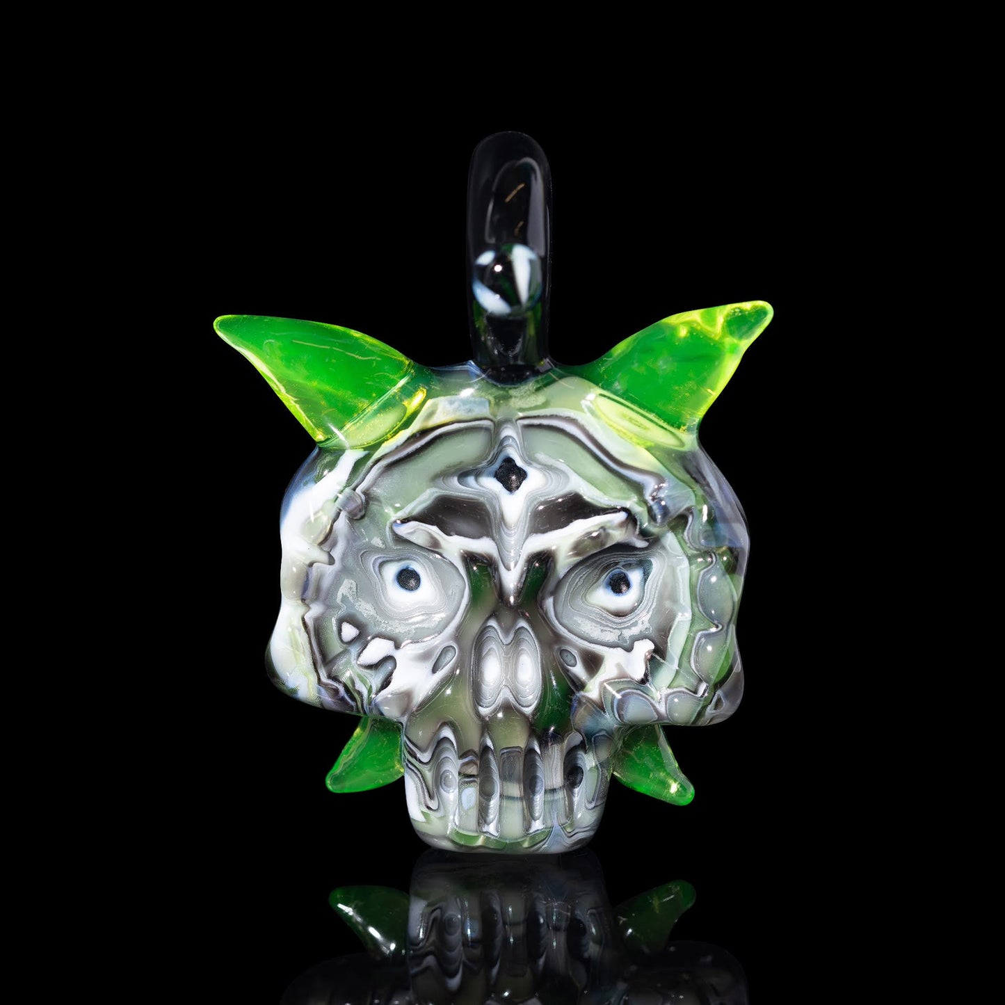 Carved Ion UV Skull Pendant (A) by Fefee Glass (Hikari No Kakera 2025)