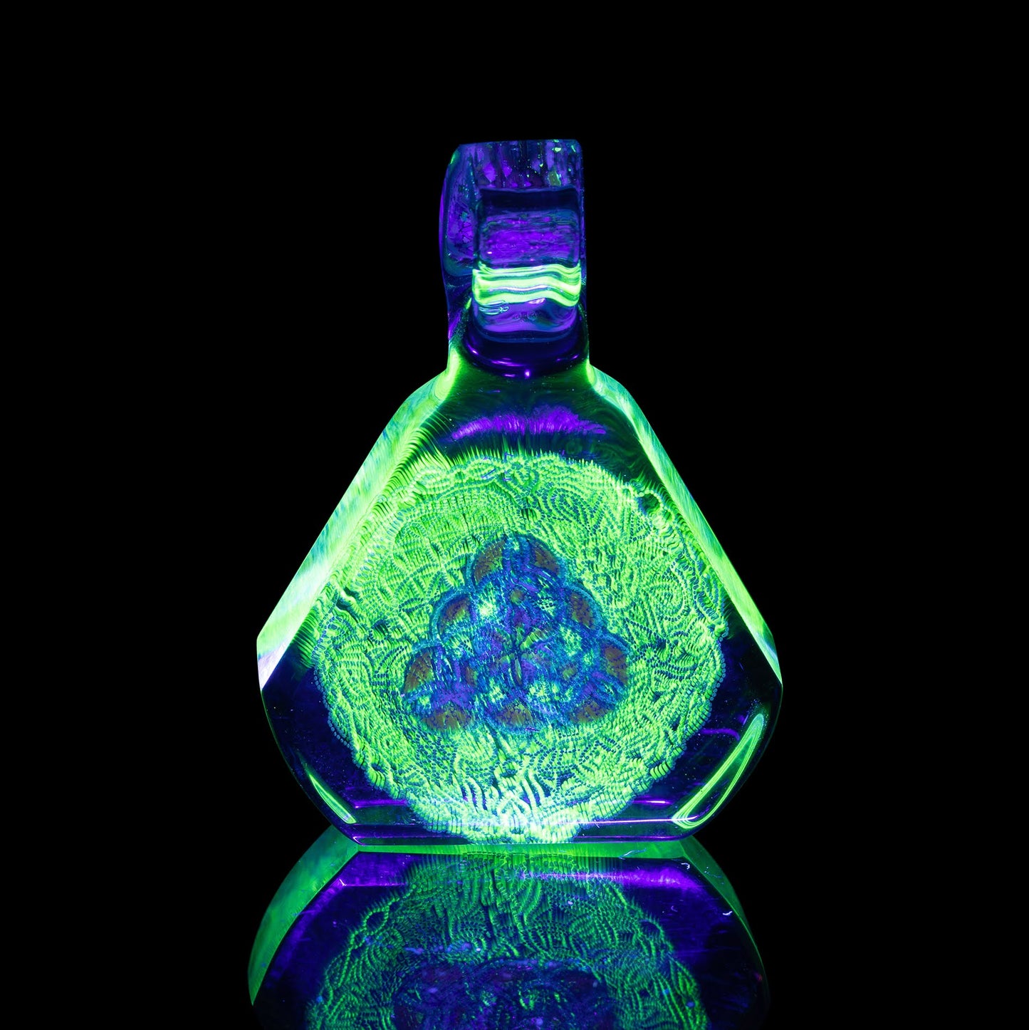 UV Geometric Pendant by Rose Roads (Hikari No Kakera 2025)