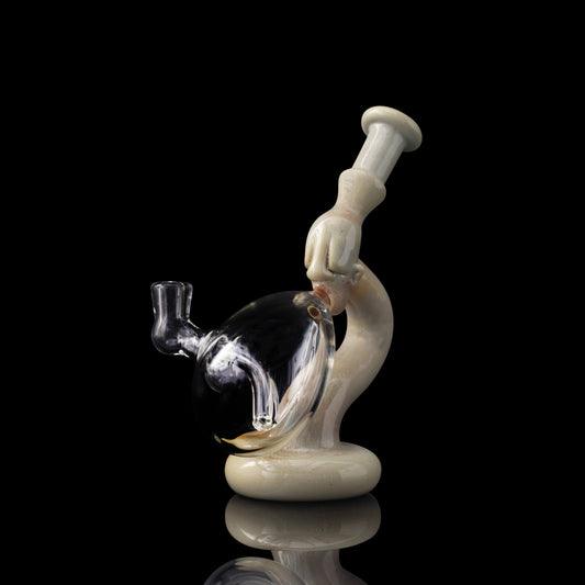 meticulously crafted design of the Suspended Bubbler by Gomez Glass (2023 Release)