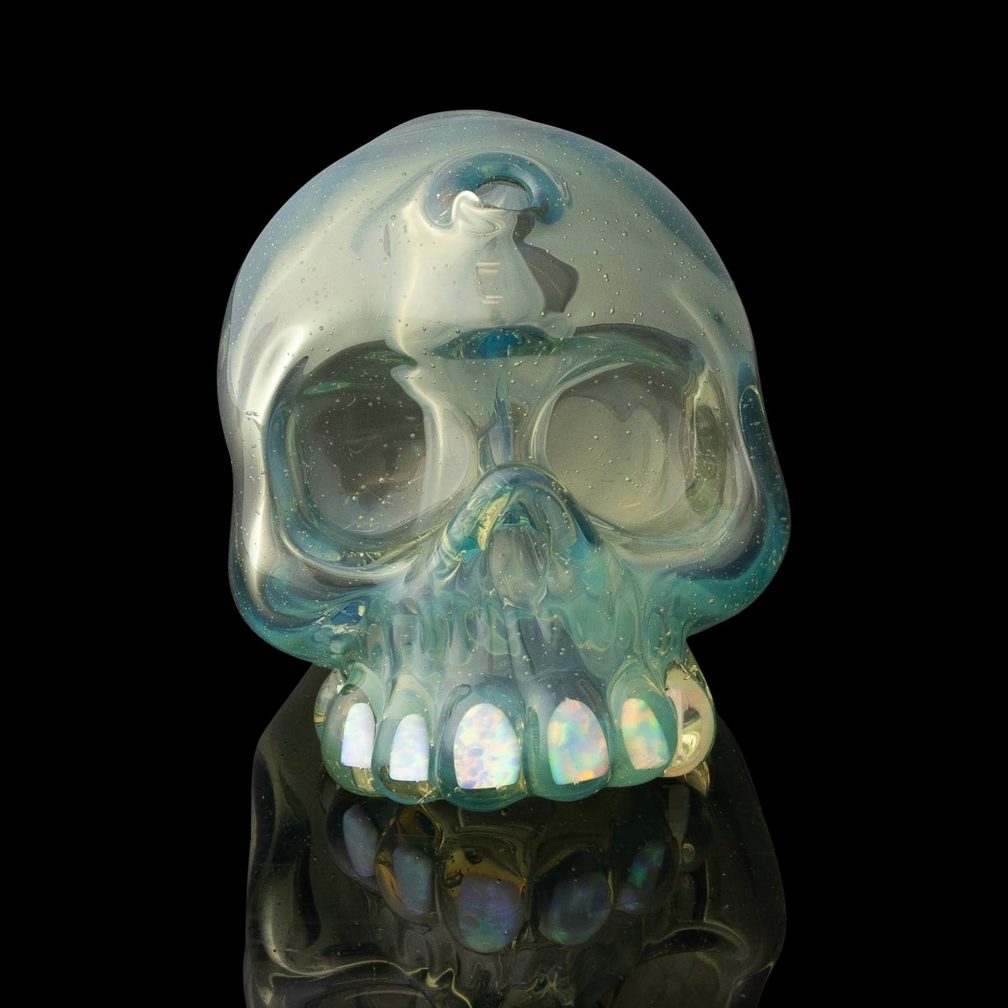 hand-blown art piece - Fumed Green Mini Skull by Carsten Carlile (2023)