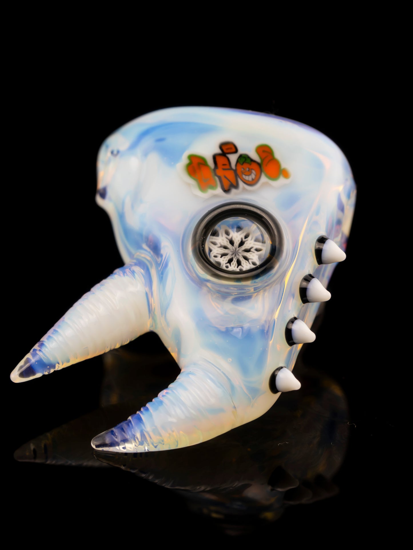 Atomik X Groe Akio chameleon pendant