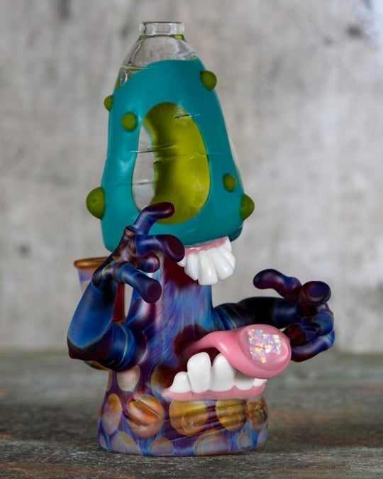 artisan-crafted design of the Large Mushroom Rig by Glasshole (2023)
