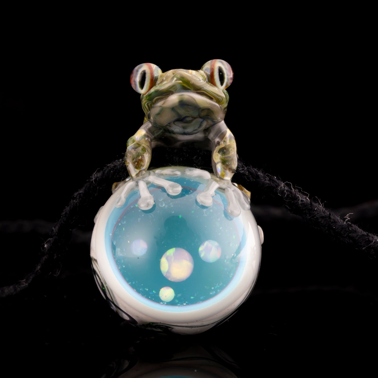Kemgtaro x Scomo Frog Pendant