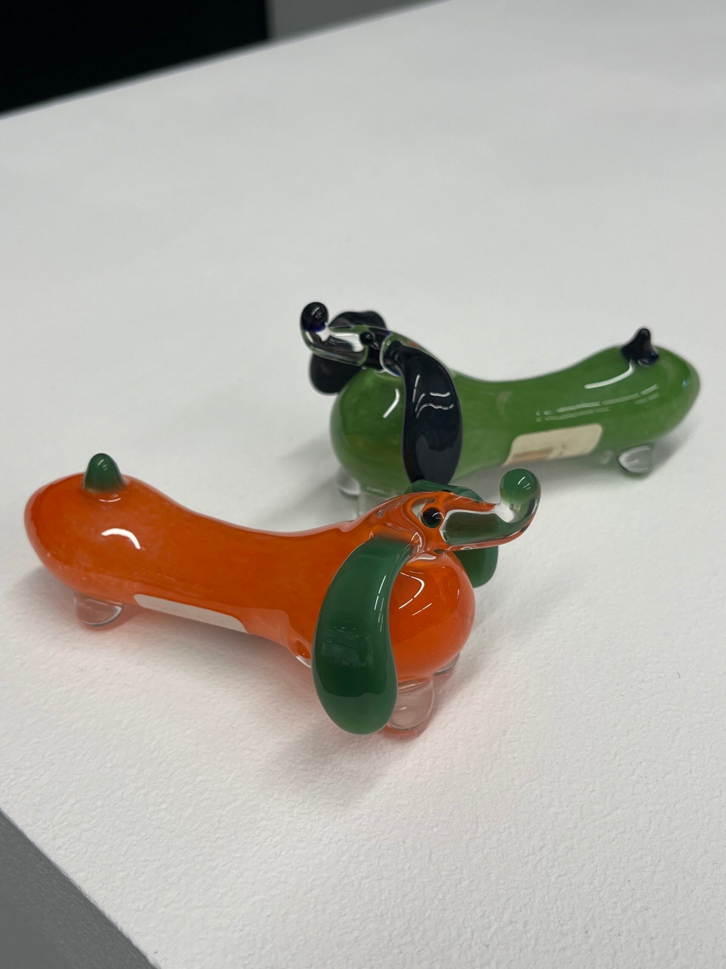 exquisite design of the Dachshund Hand Pipe 4"
