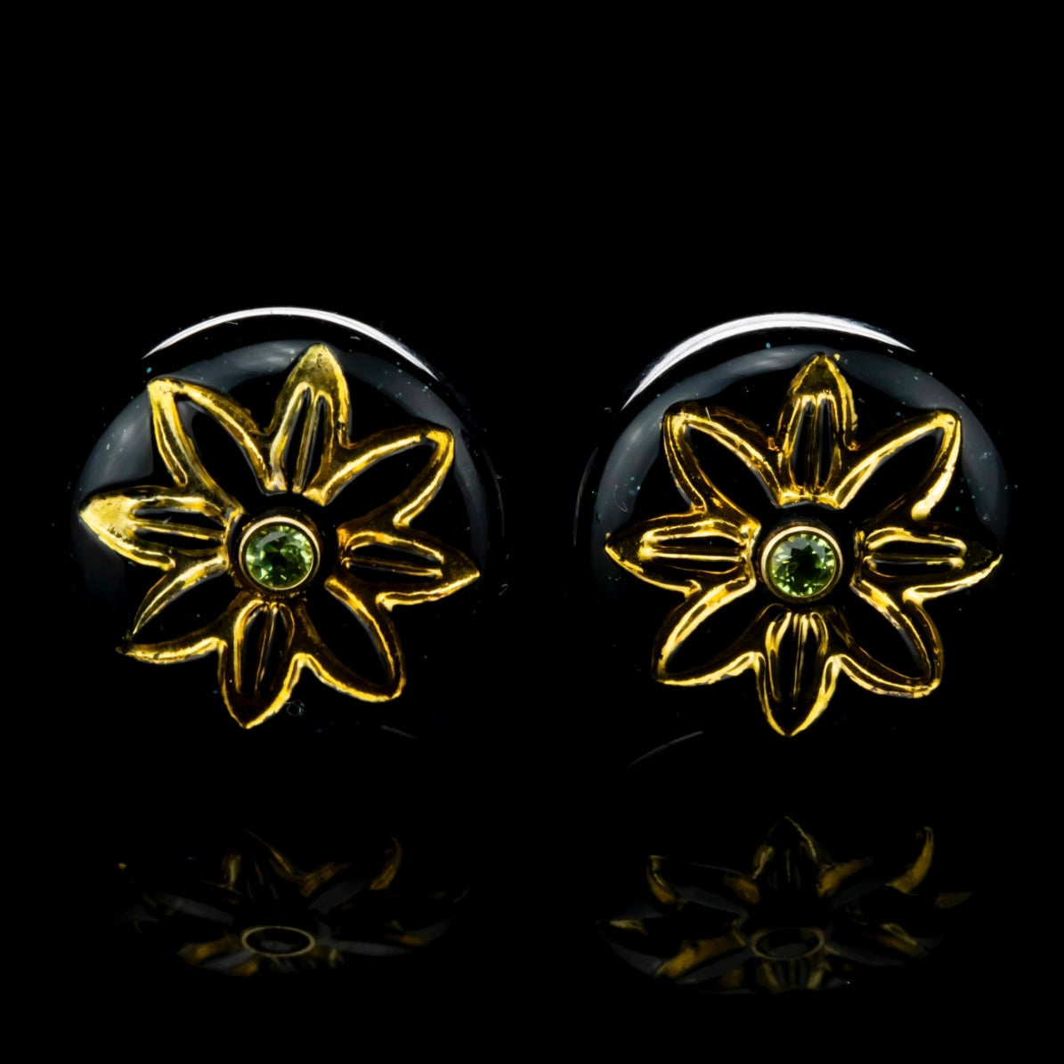 Peridot Flower Gem Earring Studs by Green T (2024)