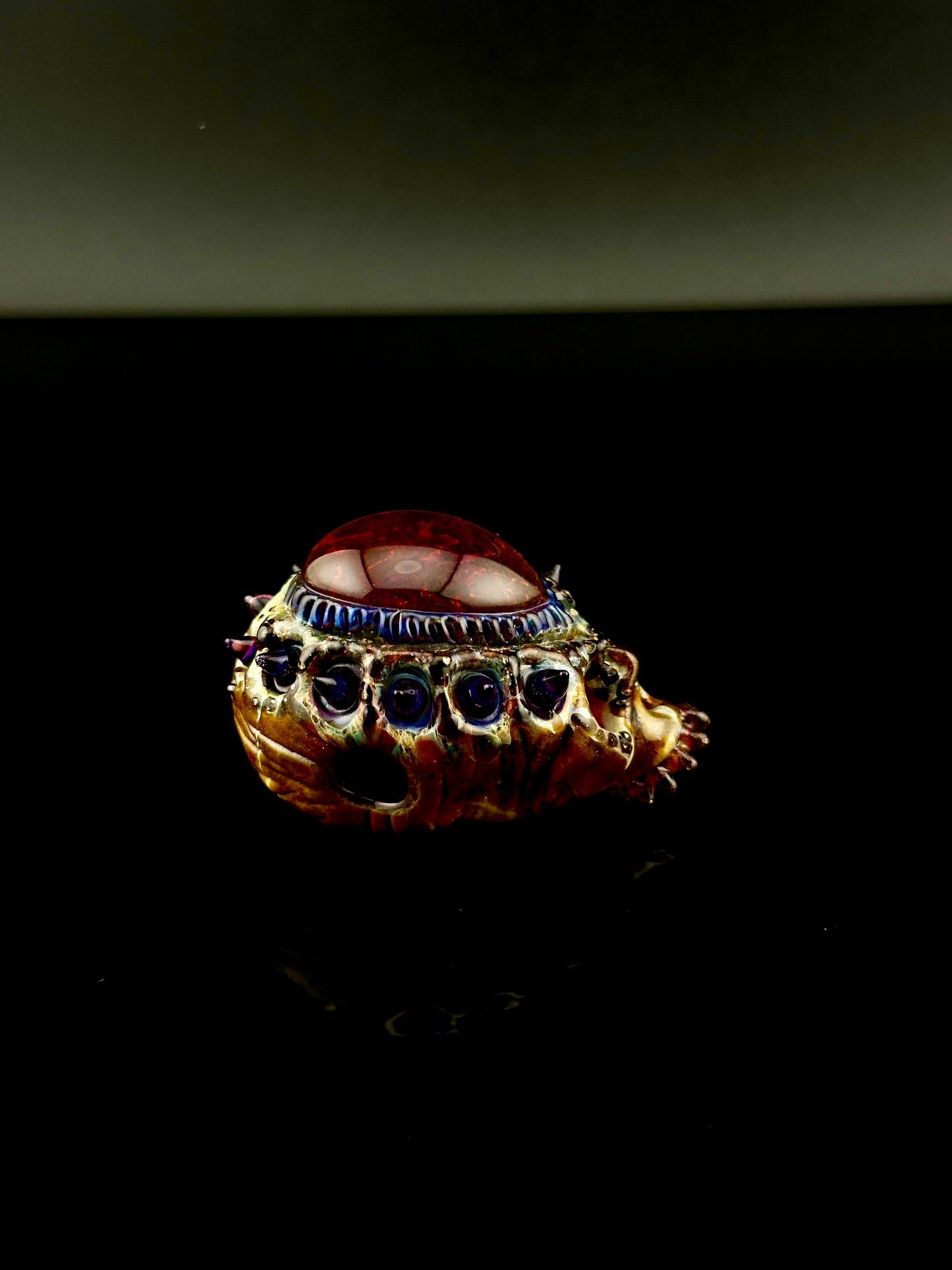 Aquarius textured skull pendant