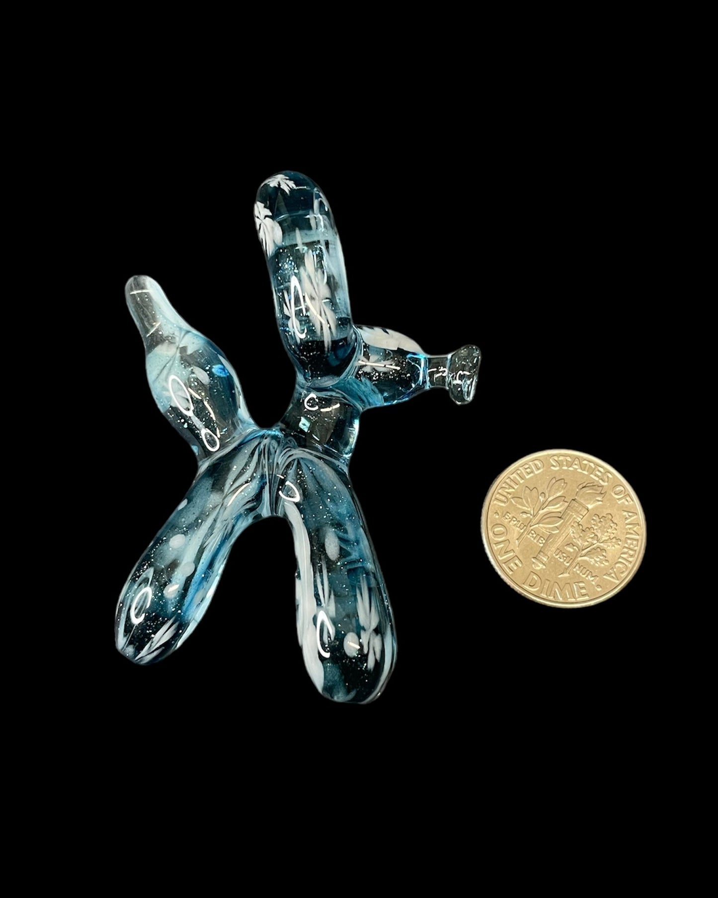 Balloon Dog Pendant by Blitzkriega x Chaka (Chaka 2024)