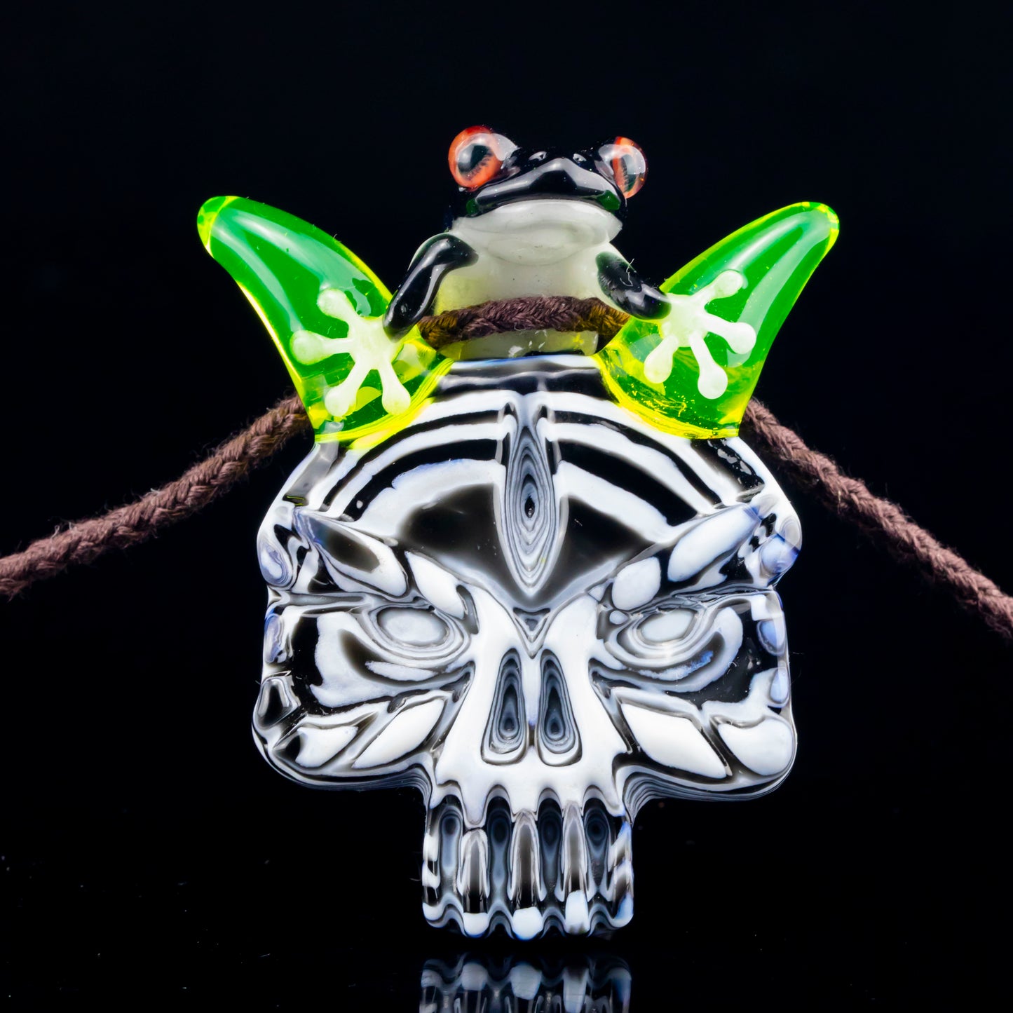 Collab Pendant (B) by Kengtaro x Fefee Glass (2024)