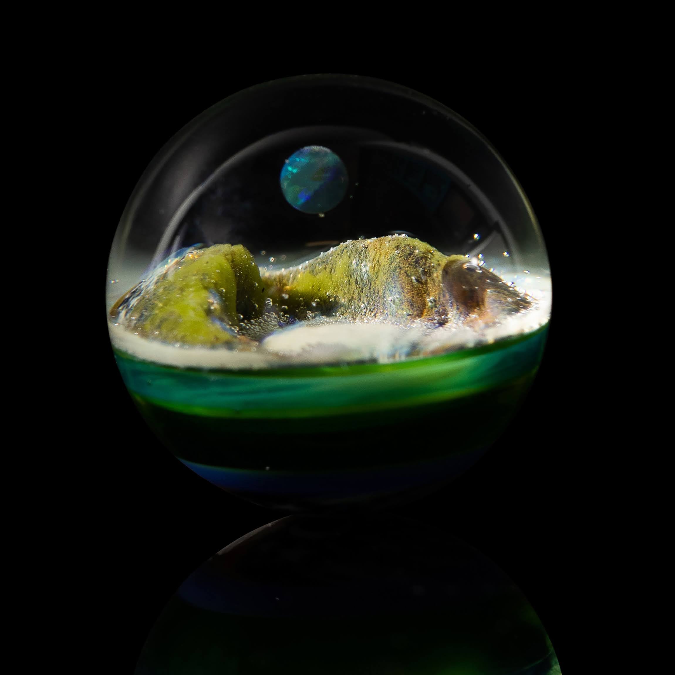 artisan-crafted design of the Large Mushroom Rig by Glasshole (2023)