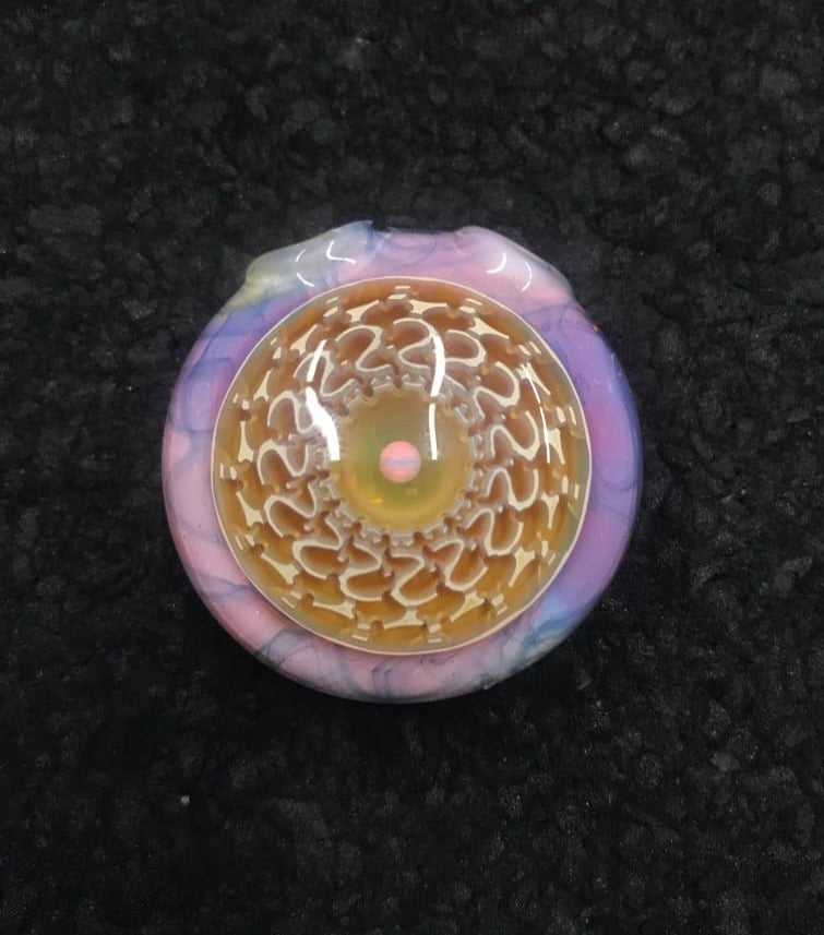 innovative glass pendant - Collab Pendant by Yunk x Scomo Moanet (Trinkets & Tokens 2022)