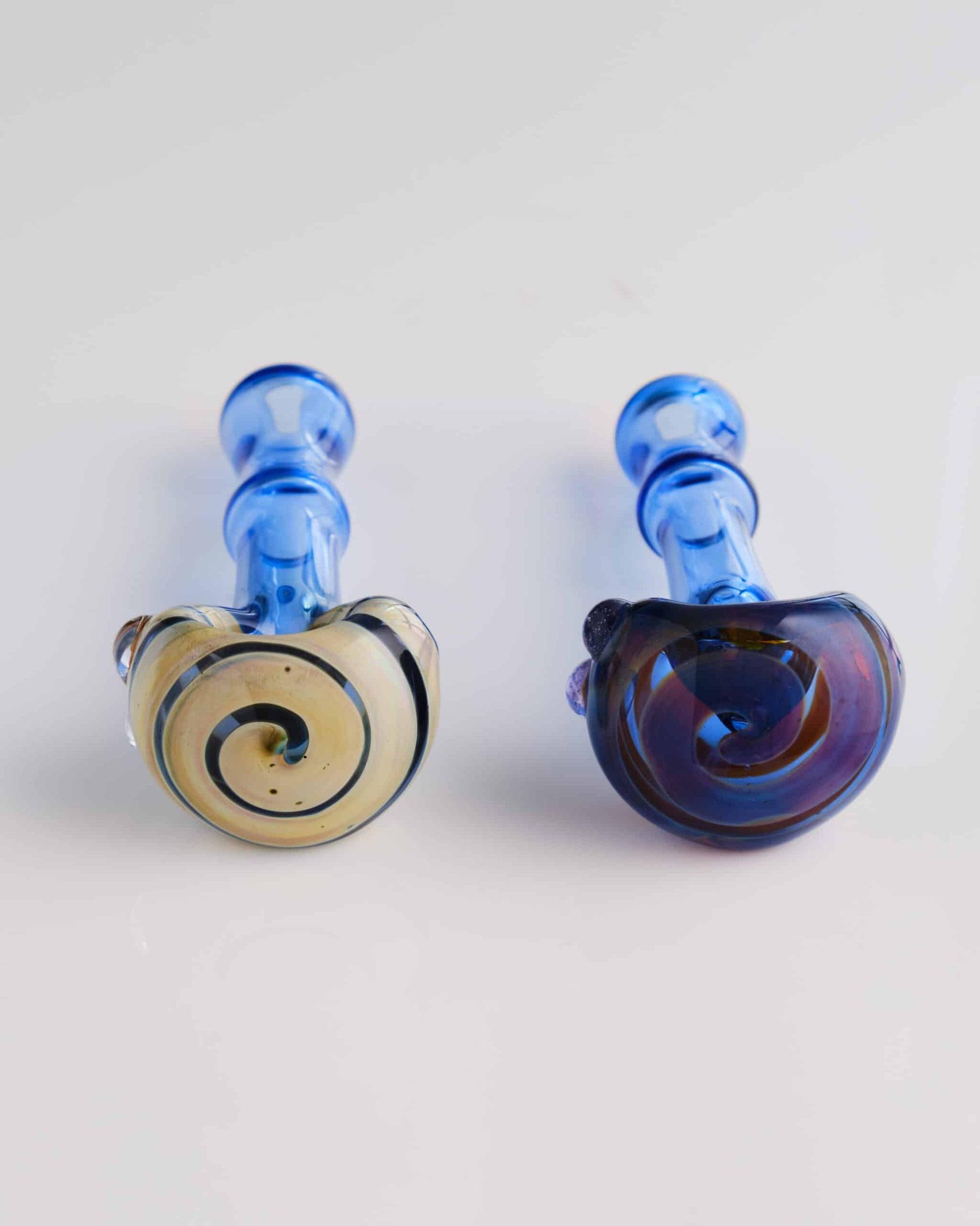 luxurious design of the Blue Spoon Pipe w/ Yellow Swirl by Willy That Glass Guy