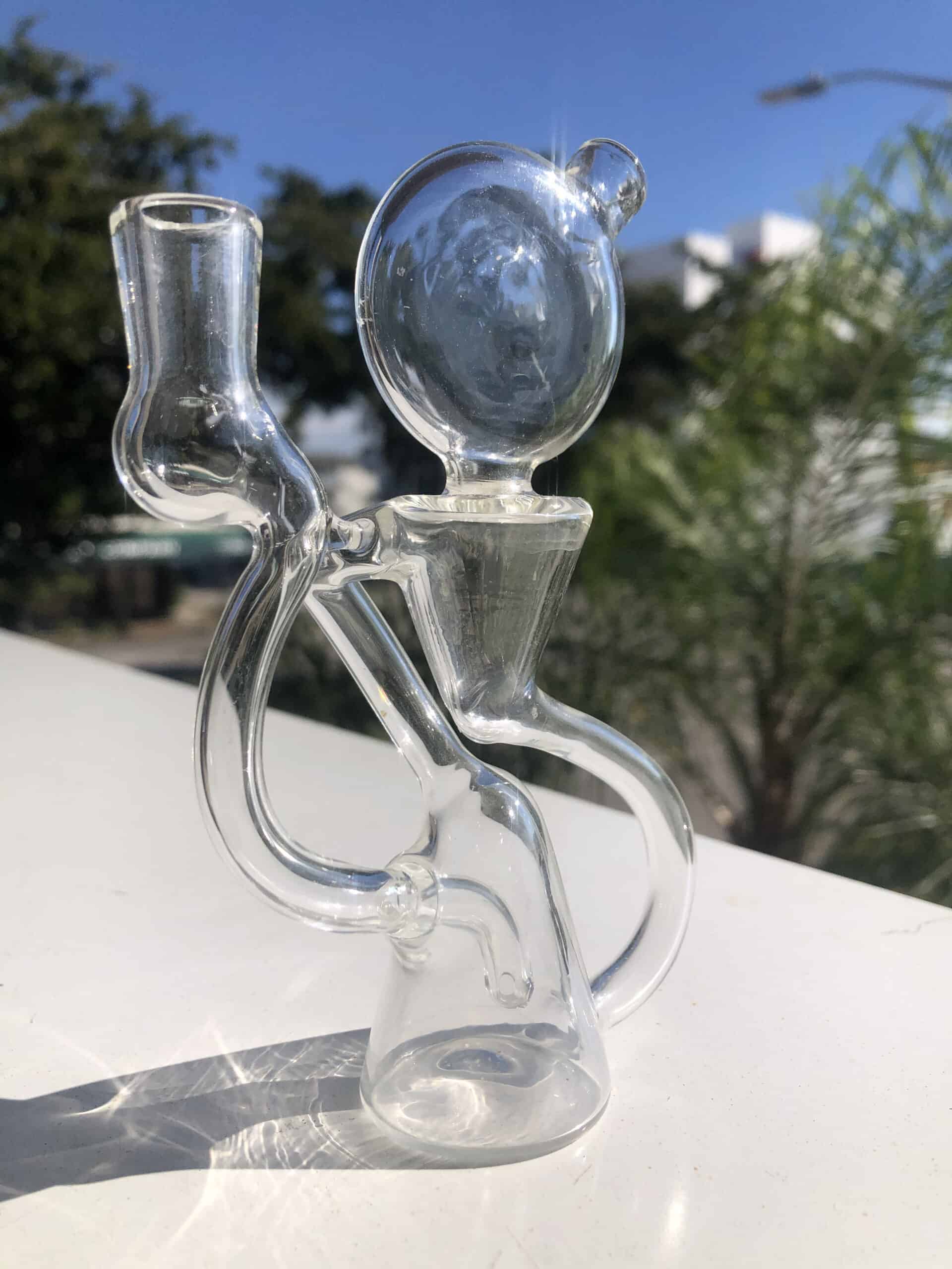 exquisite art piece - (Gomez4) Clear 10mm Recycler by Gomez Glass