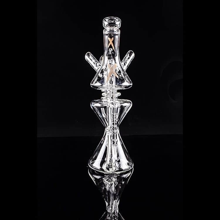exquisite design of the Clear Xhalecycler Rig (w/ Case & Carb Cap) by Robert Mickelsen
