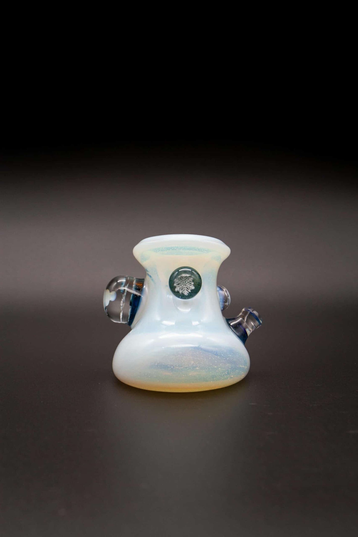 meticulously crafted art piece - Whiteout Dry Hammer by Chaka Glass