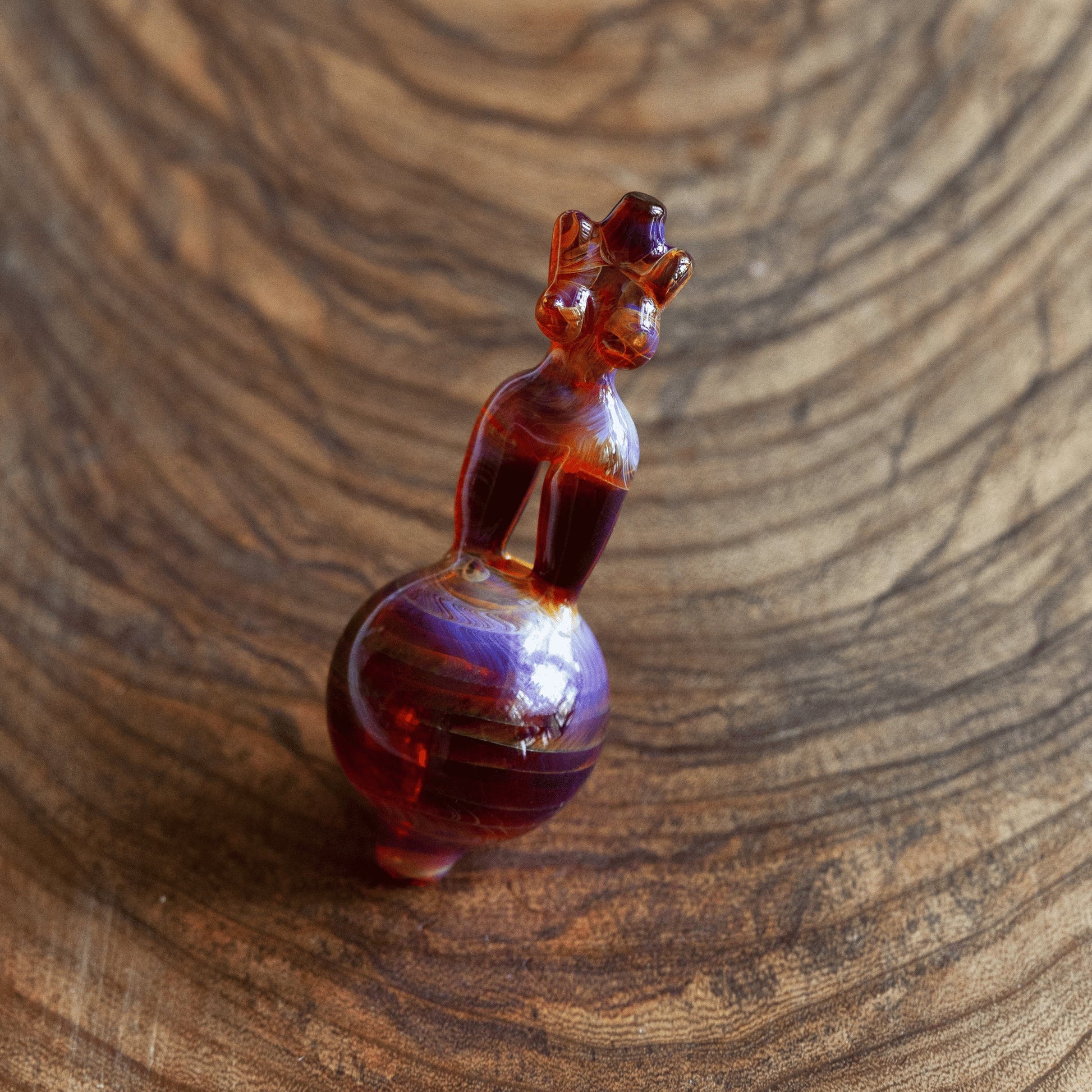 exclusive design of the Amber Purple Dabber Tool & Carb Cap Set by KT Scissorbaby