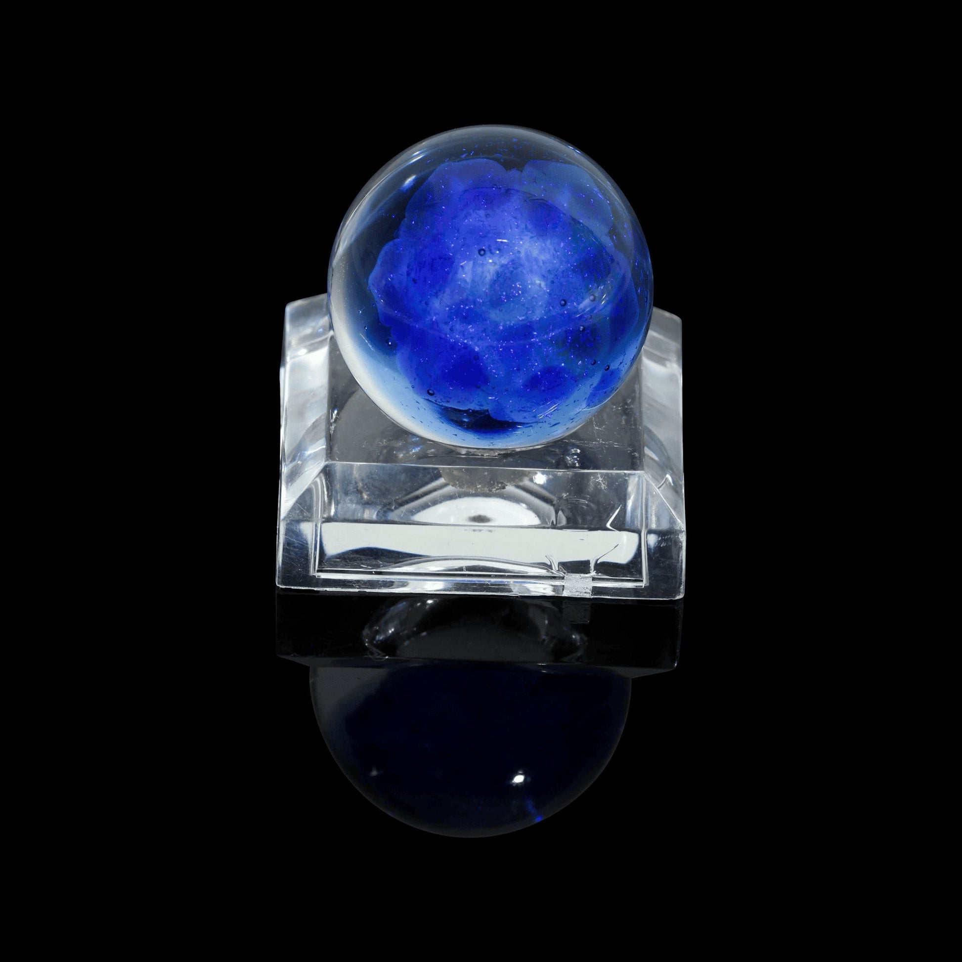 exquisite art piece - Glass Marble (B) by Glass Azu