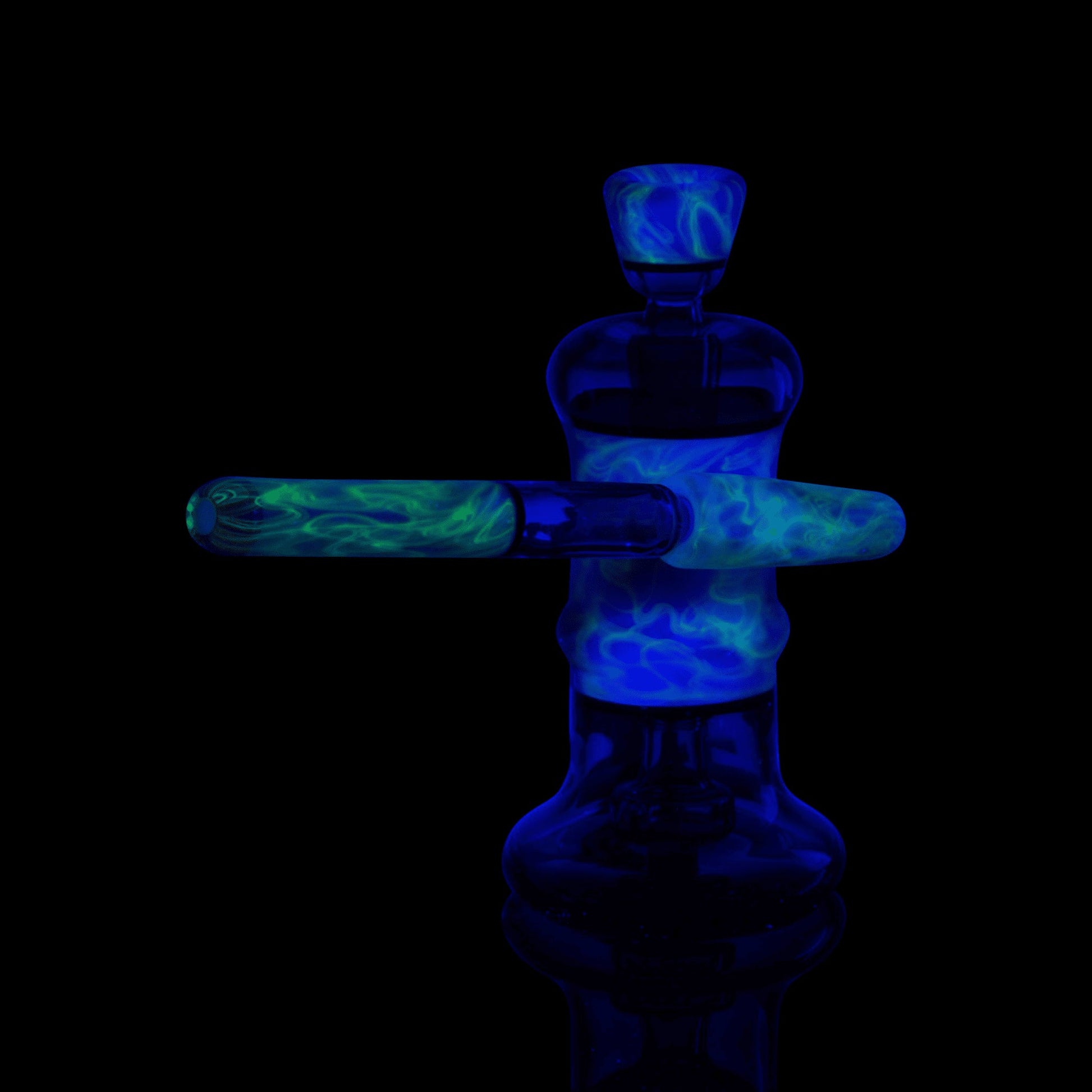 exquisite design of the Collab Ceremonial Three Piece Water Pipe by Elks That Run x Scomo Moanet (Scribble Season 2022)