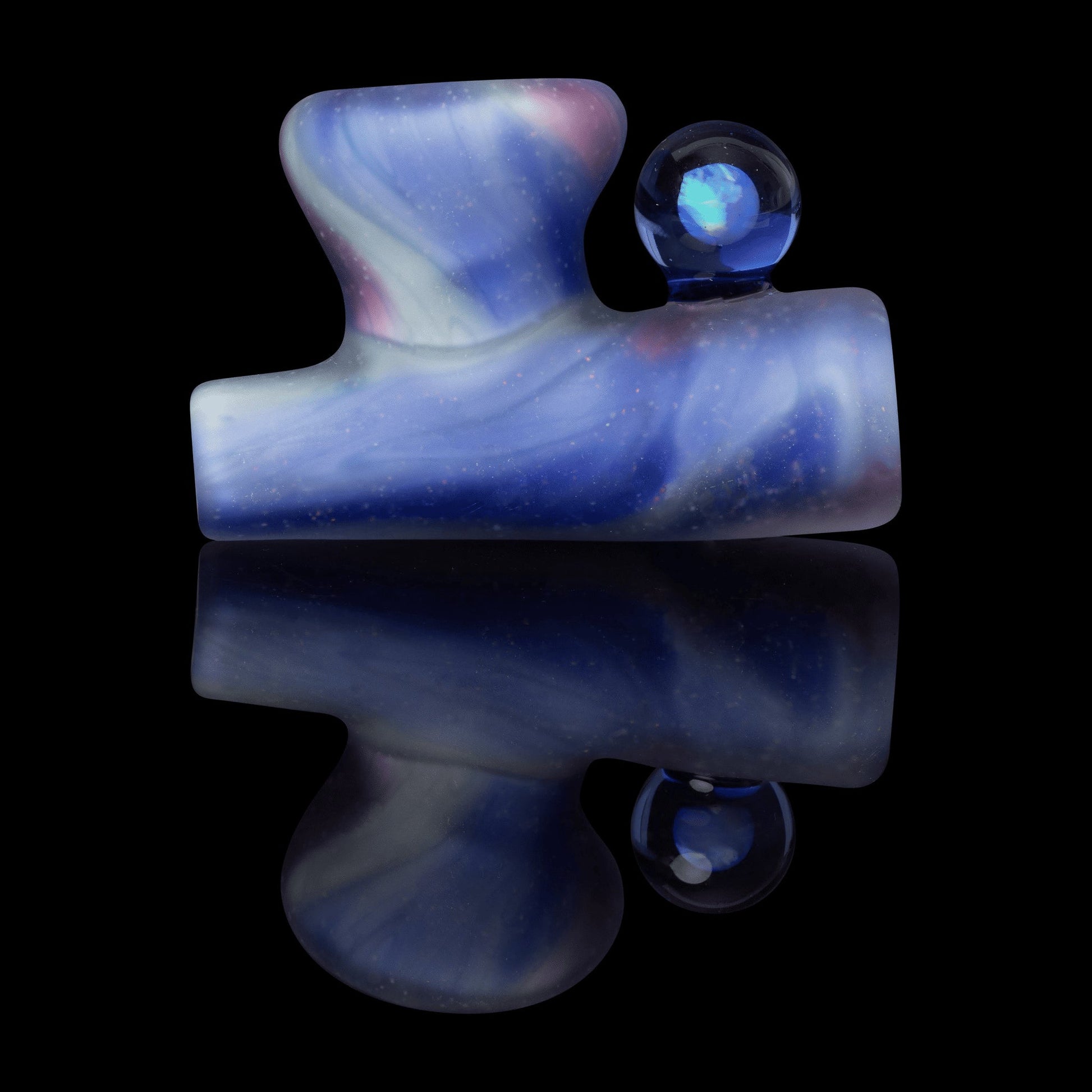 exquisite design of the Collab Ceremonial Three Piece Water Pipe by Elks That Run x Scomo Moanet (Scribble Season 2022)