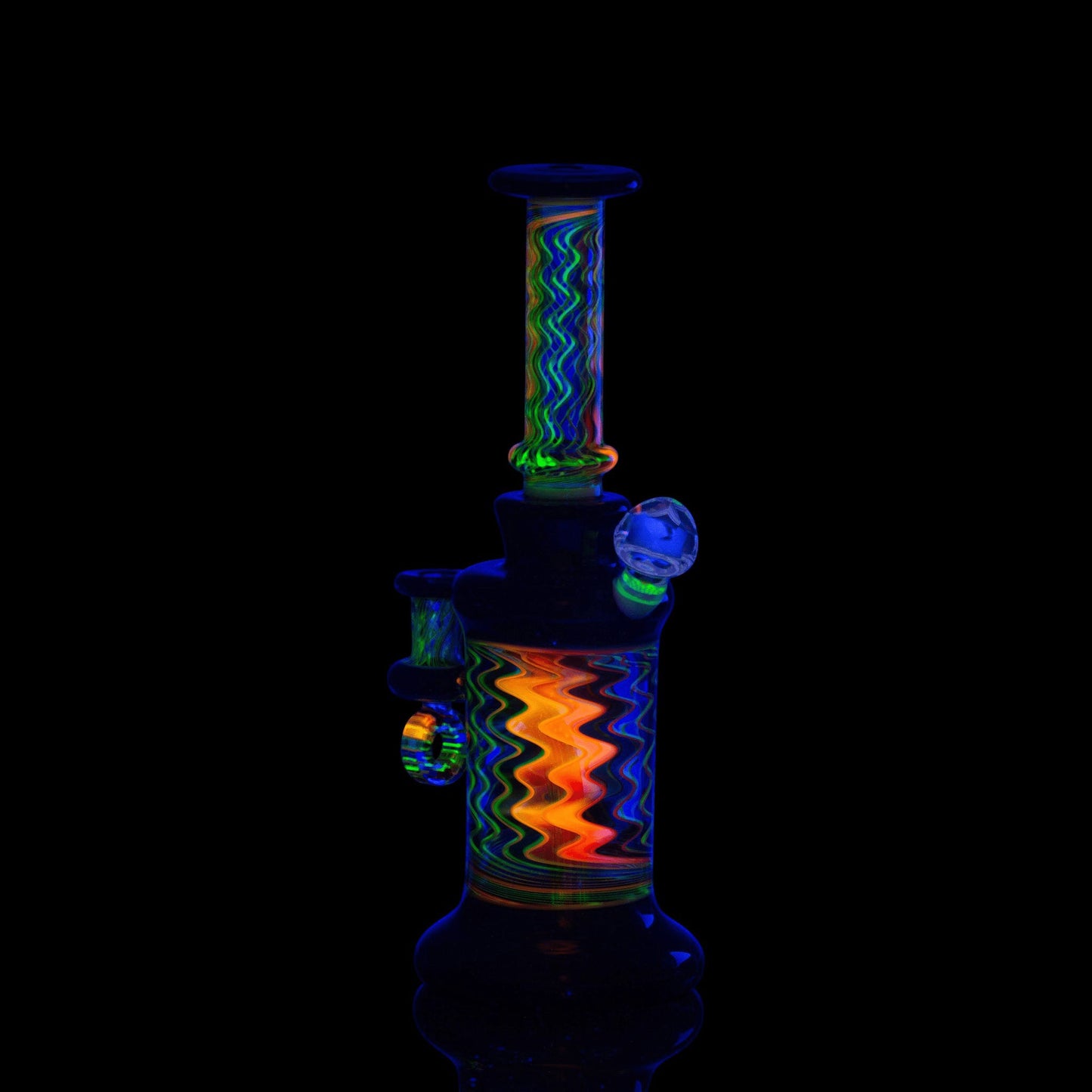 exquisite design of the Solo Vibe Changer Rig by Karma Glass (Rainbow Equinox 2022)