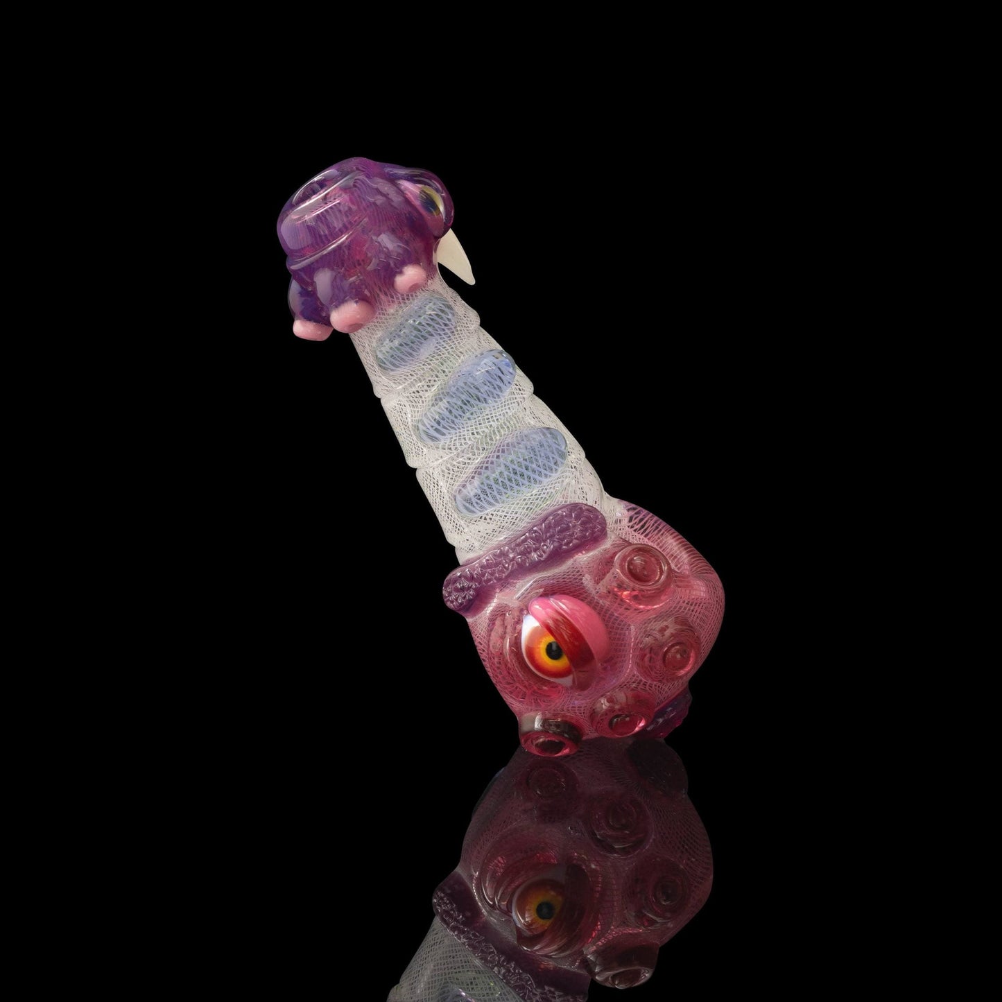 exquisite design of the Collab Dry Pipe by Blue Soldier x Salt Glass (2023)