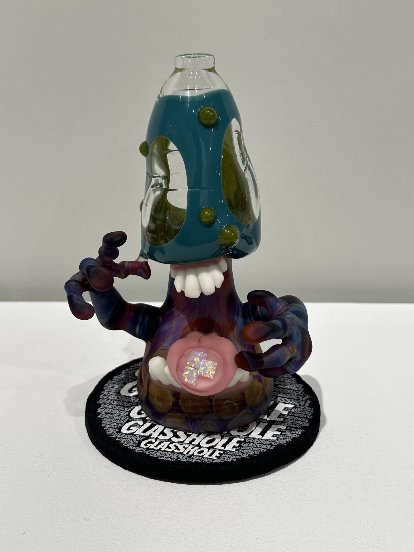 artisan-crafted design of the Large Mushroom Rig by Glasshole (2023)