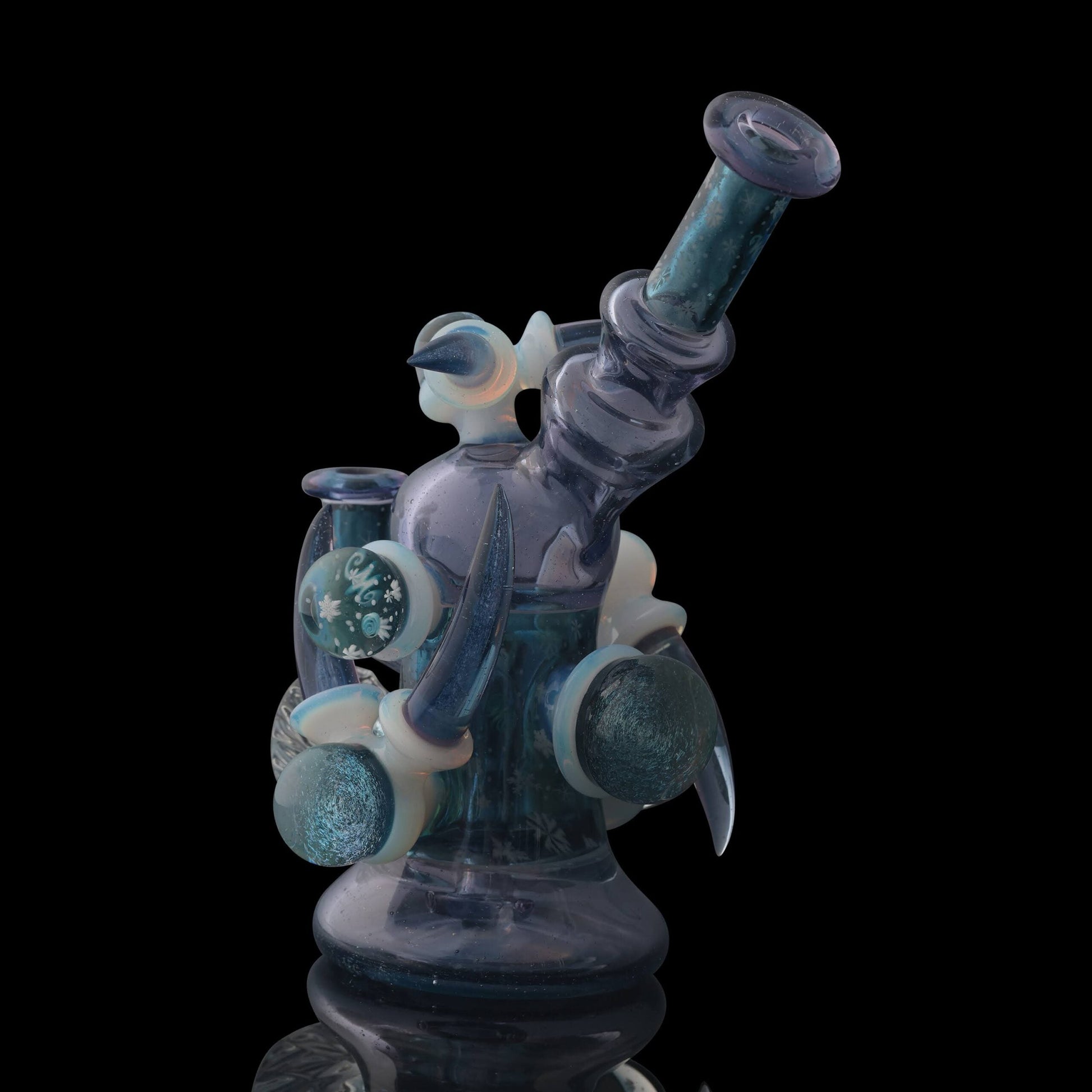 heady design of the Blizzard Warlock Rig by Chaka x Alex Ubatuba