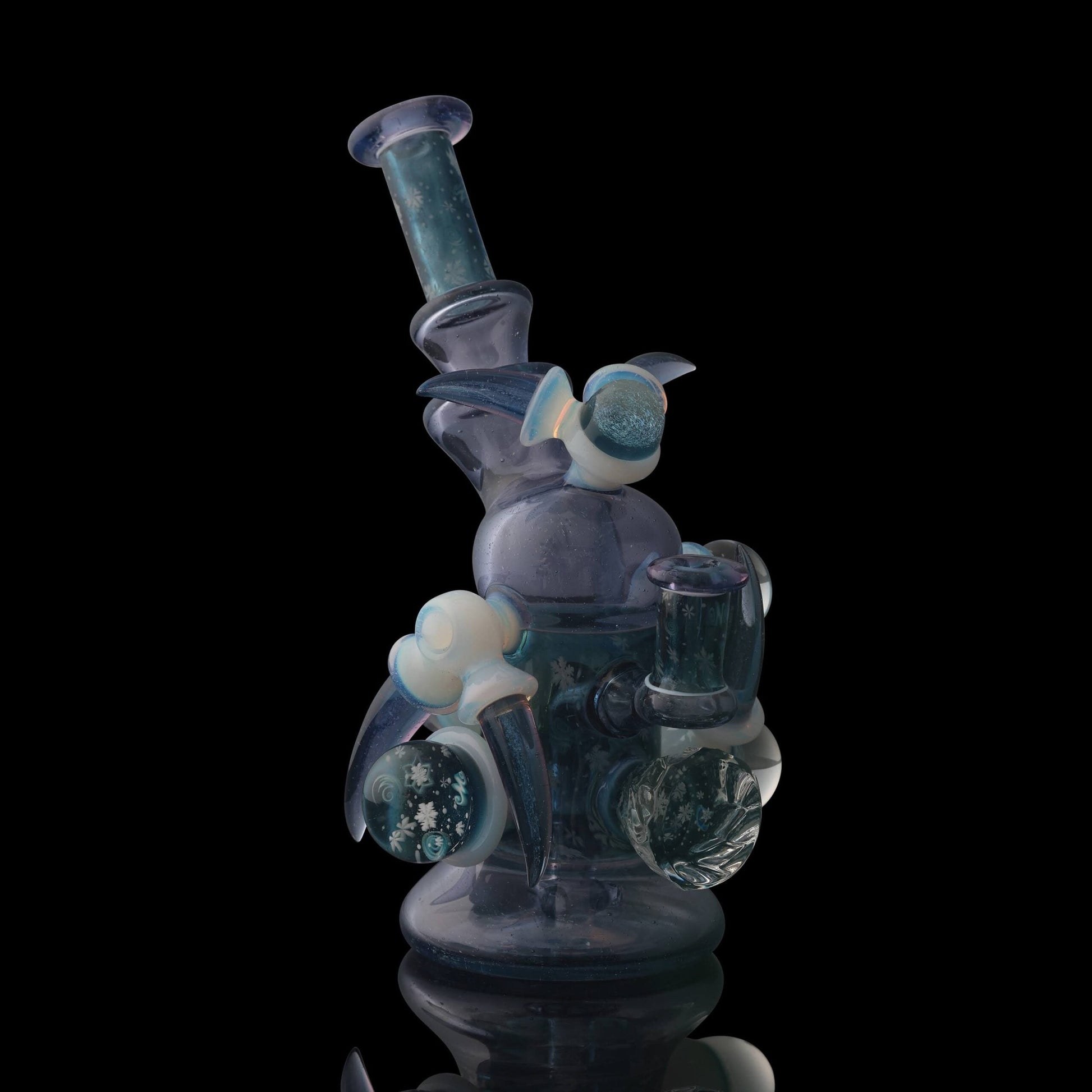 heady design of the Blizzard Warlock Rig by Chaka x Alex Ubatuba