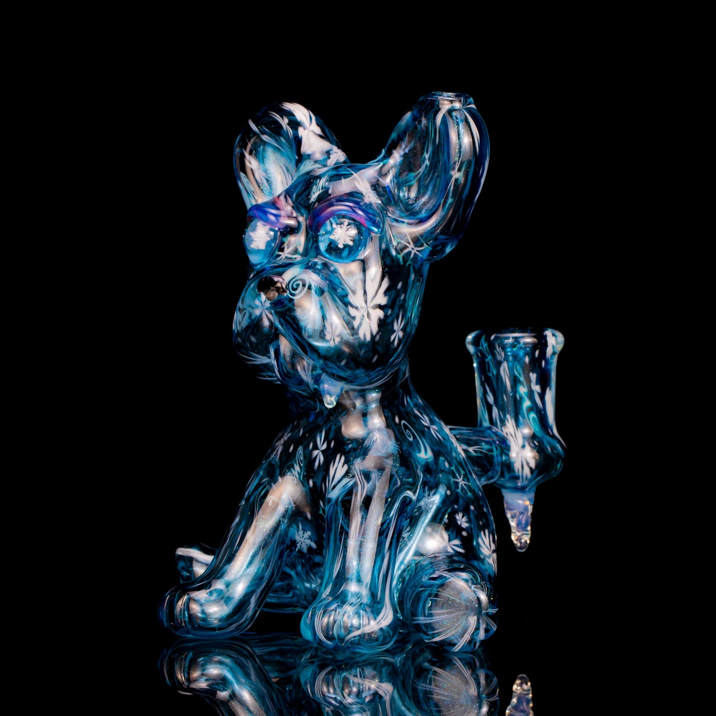 luxurious design of the Frenchie Rig by Chaka Glass x Swanny (2023)